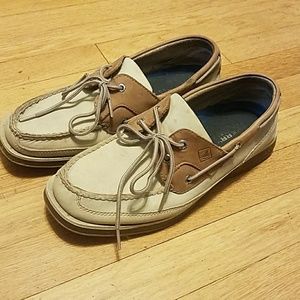 Sperry topsiders